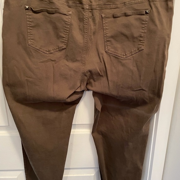 Women’s size 22 Reitman’s skinny Jean - Picture 3 of 3